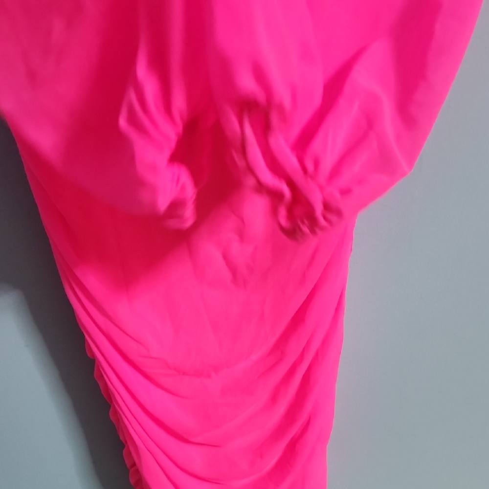 Pink Ruched Bodycon Dress with Square Neckline - Picture 5 of 7